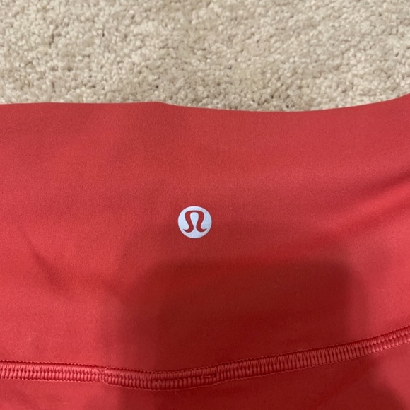 lululemon capri leggings RARE!! (color not sold anymore) - Picture 3 of 4